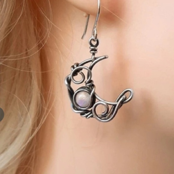 NEW bohemian sun and moon earrings - Picture 3 of 5